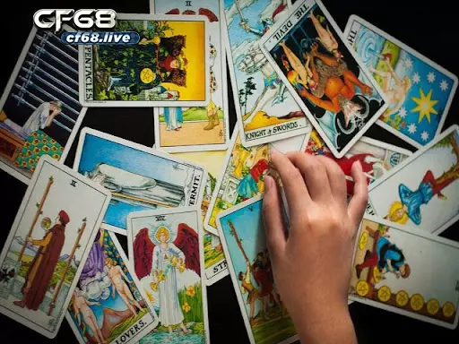 Cách bói tình yêu bằng bài Tarot với các bước như đơn giản